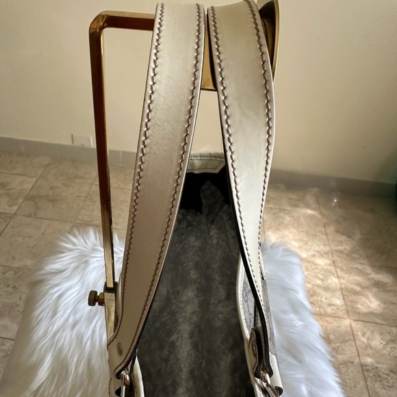 Auth Gucci Tote Shoulder Bag. EUC - Picture 9 of 15